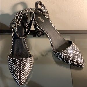 Printed pumps